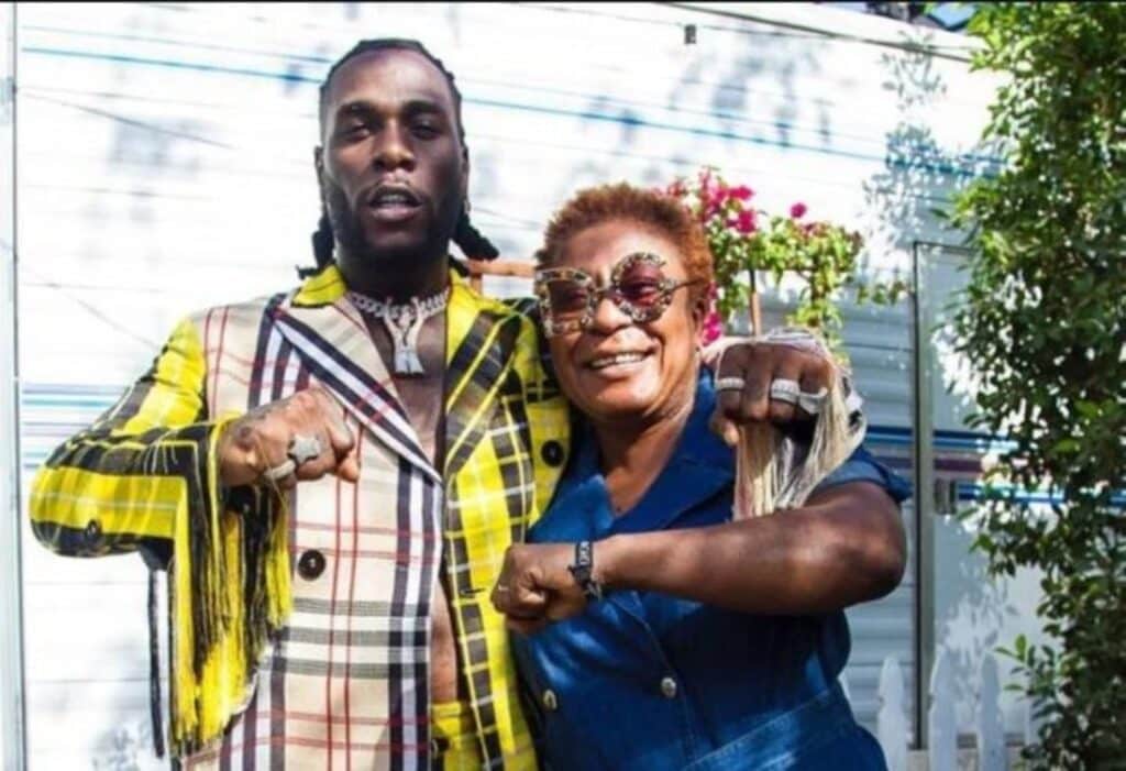 Burna Boy : Voici pourquoi la star nigériane ne pourra pas s’éloigner de sa mère