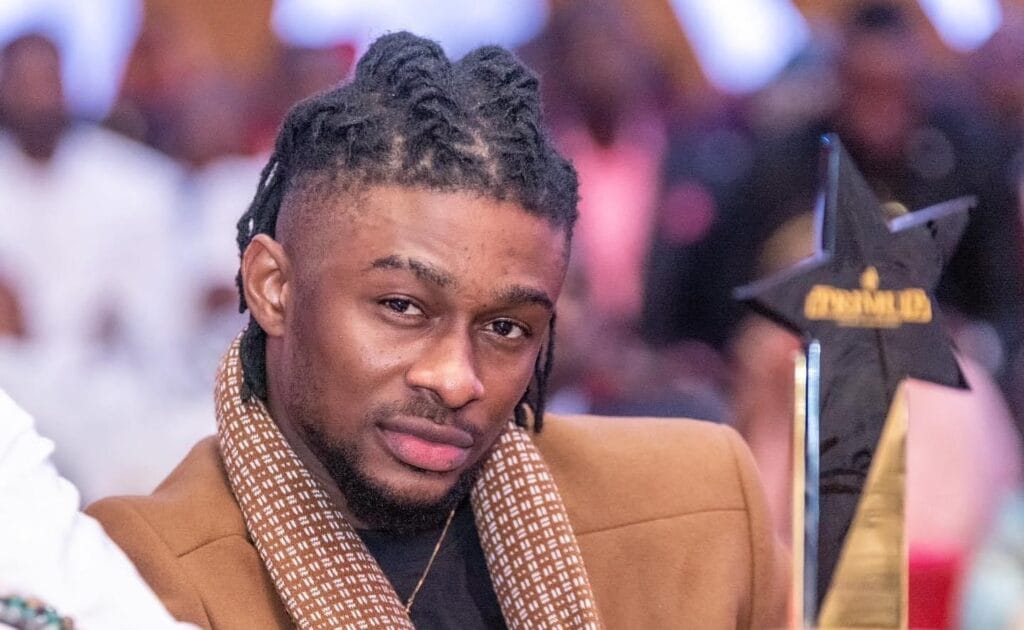 Fornication, goumin, grossesse… Ks Bloom raconte ses relations amoureuses